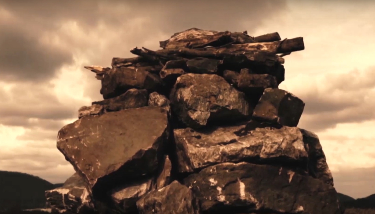 Для чего служит алтарь?